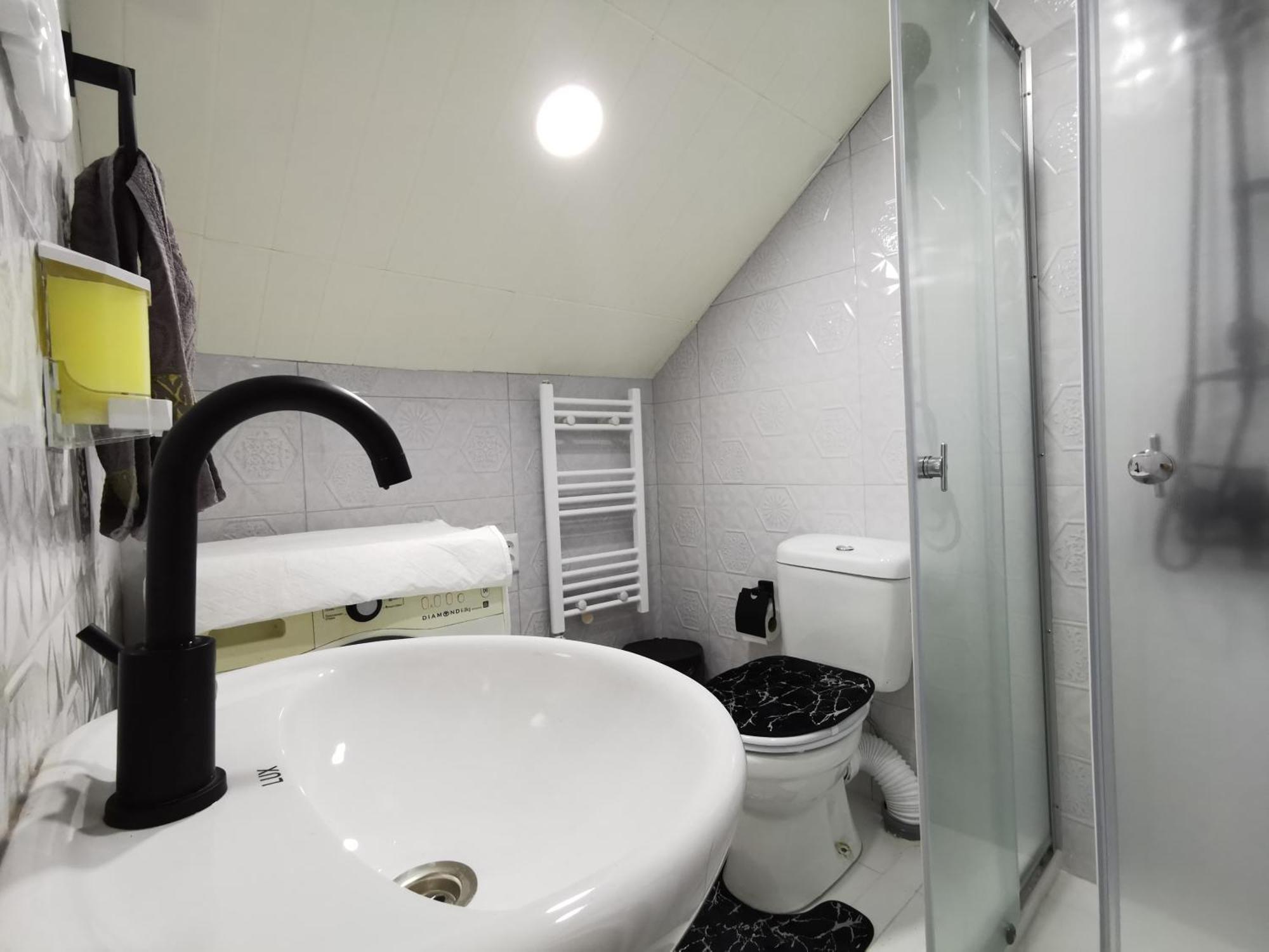 Guest House Natia Tbilisi Bagian luar foto