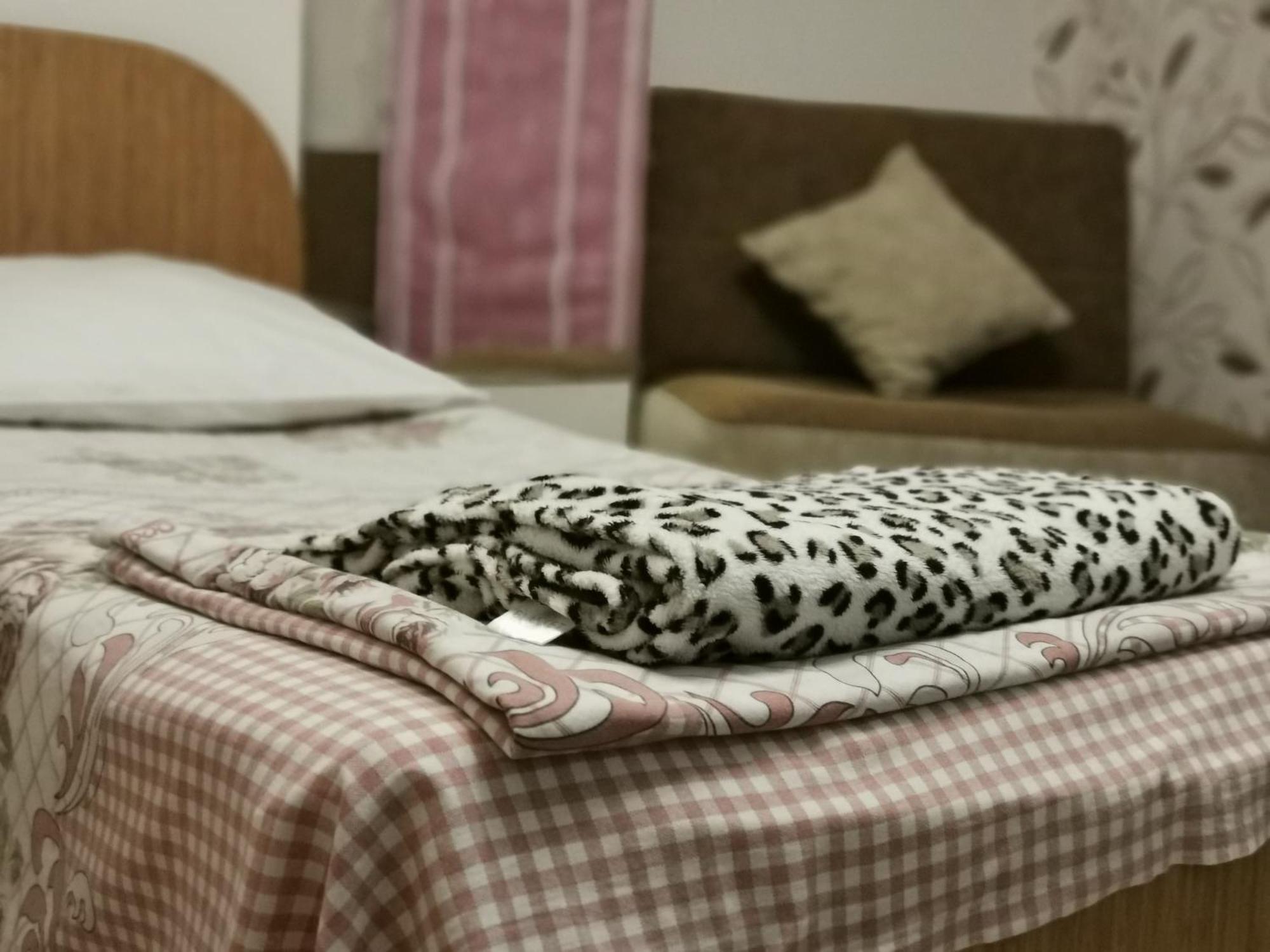Guest House Natia Tbilisi Bagian luar foto